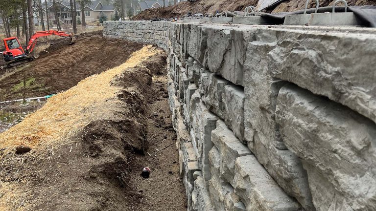 Retaining wall